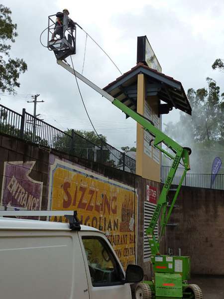 high access shopping centre cleaning